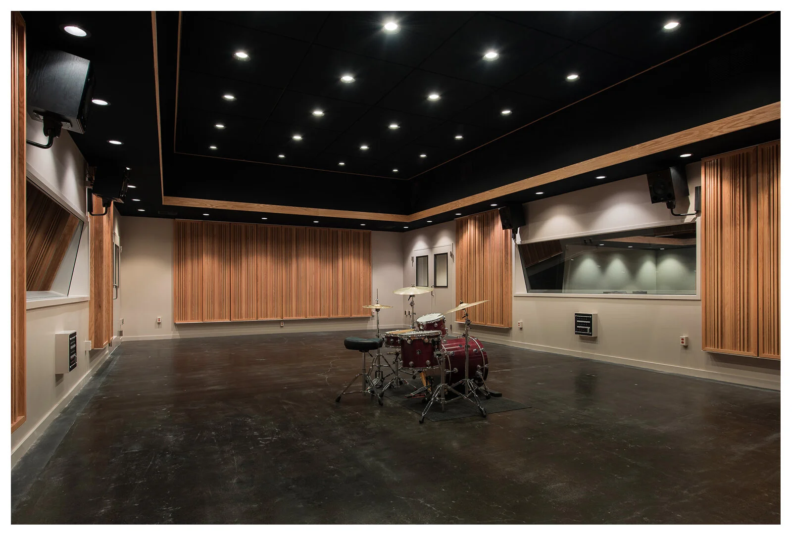 Photos — THE ATOMIC GARDEN RECORDING STUDIO